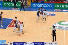 j9九游会官方登录巨人对决！余嘉豪机警空切接球暴起 双手隔扣杨瀚森