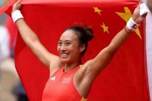 CCTV直播，凌晨3:00，郑钦文VS高芙，中国金花一姐2-0淘汰世界第一